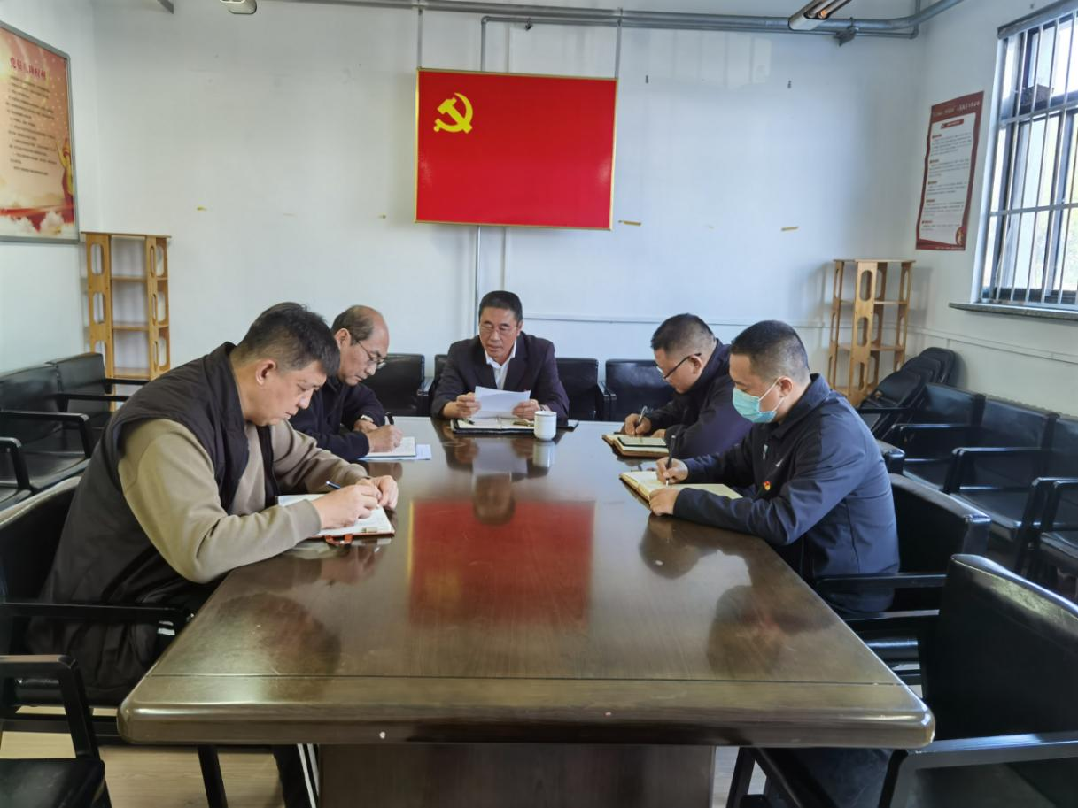 老哥俱乐部控股辅导杨祥方同道到得天力支部发展专题调研